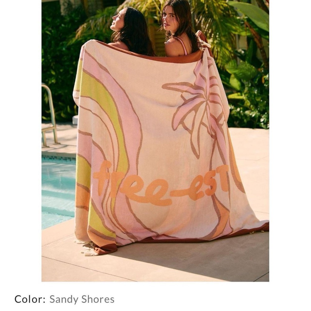 NWT free people free-est Sandy Shores Oversized Towel / originally $200